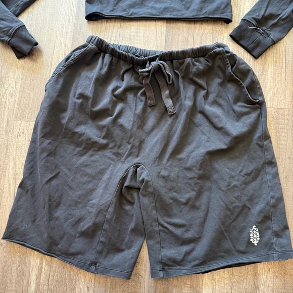 NWOT FREE PEOPLE Hot Shot Easy Set - Picture 5 of 15